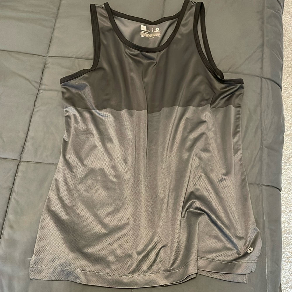 Men’s medium tank top